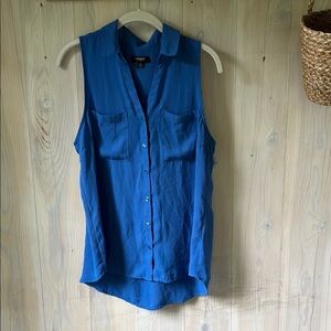 Premise Sleeveless Button-Front Blouse in Royal Blue
